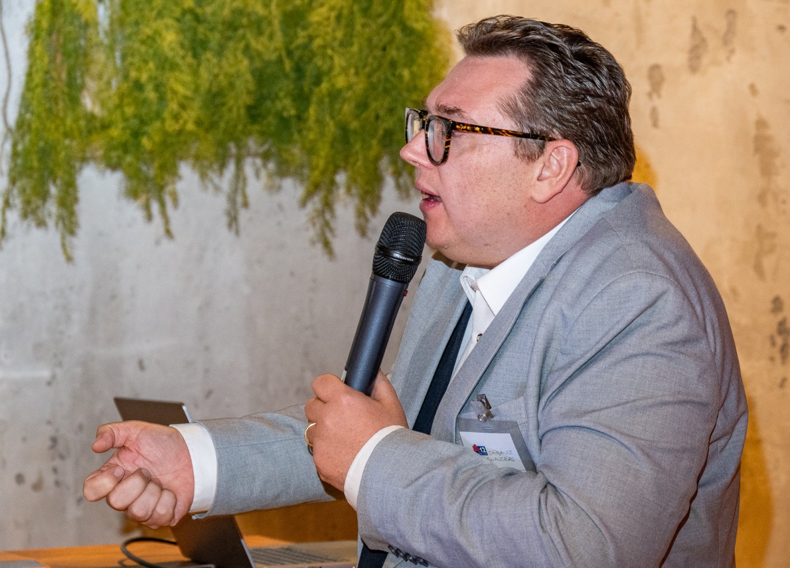Fotoalbum - Hoe maak ik zelf met mijn GSM filmpjes?  - A12 Business Club - Evenement