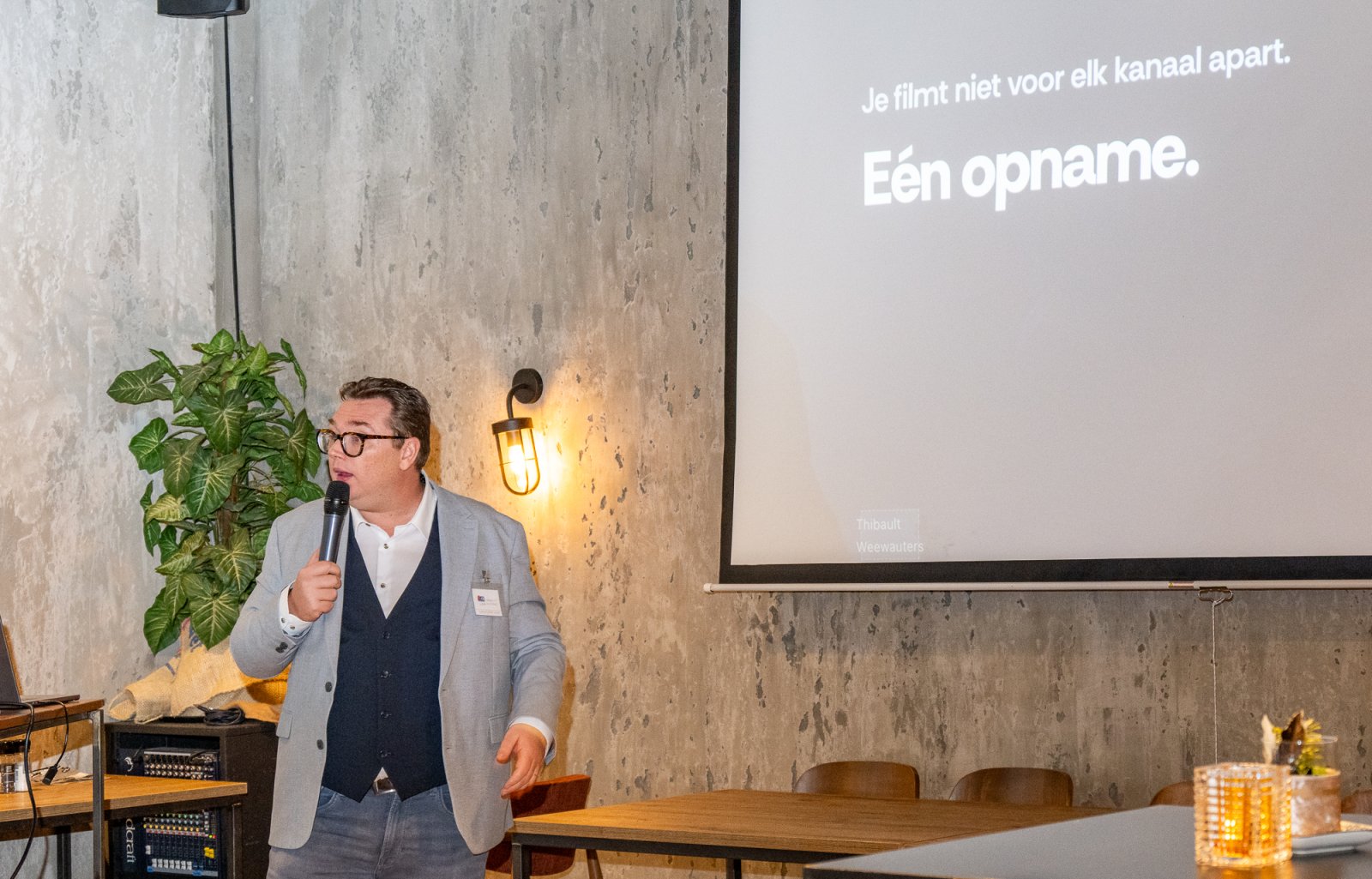 Fotoalbum - Hoe maak ik zelf met mijn GSM filmpjes?  - A12 Business Club - Evenement